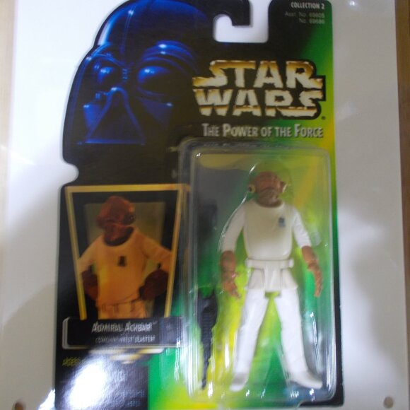 Admiral Ackbar with Comlink Wrist Blaster Star Wars Figure KENNER TOYS NEW - Picture 1 of 9